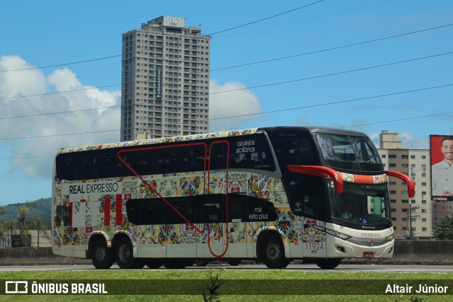 Real Expresso 11924 na cidade de Balneário Camboriú, Santa Catarina, Brasil, por Altair Júnior. Número da foto: #12899228.