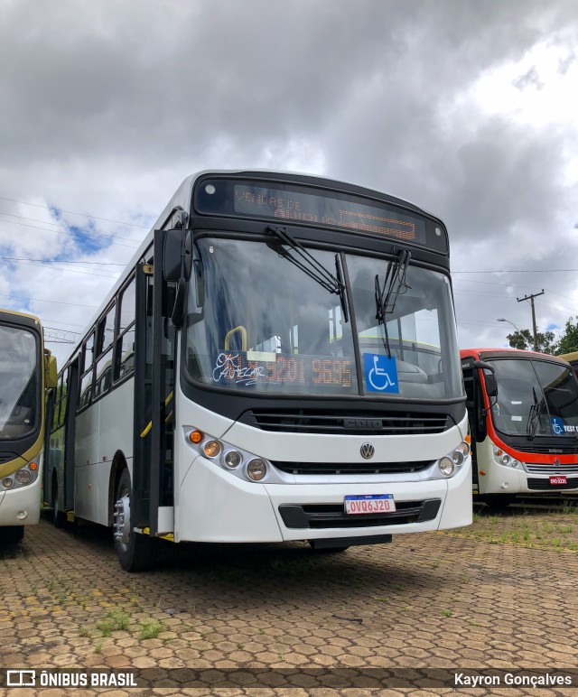 Ônibus Particulares 6J20 na cidade de Brasília, Distrito Federal, Brasil, por Kayron Gonçalves. Número da foto: #12898940.