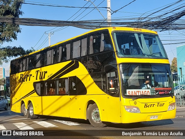 Berr-Tur 215 na cidade de Estación Central, Santiago, Metropolitana de Santiago, Chile, por Benjamín Tomás Lazo Acuña. Número da foto: #12900299.