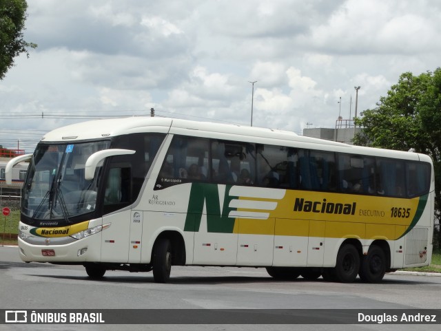 Viação Nacional 18635 na cidade de Brasília, Distrito Federal, Brasil, por Douglas Andrez. Número da foto: #12901876.