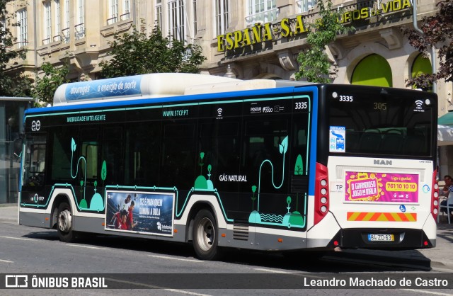 STCP - Sociedade de Transportes Colectivos do Porto 3335 na cidade de Porto, Porto, Portugal, por Leandro Machado de Castro. Número da foto: #12901530.