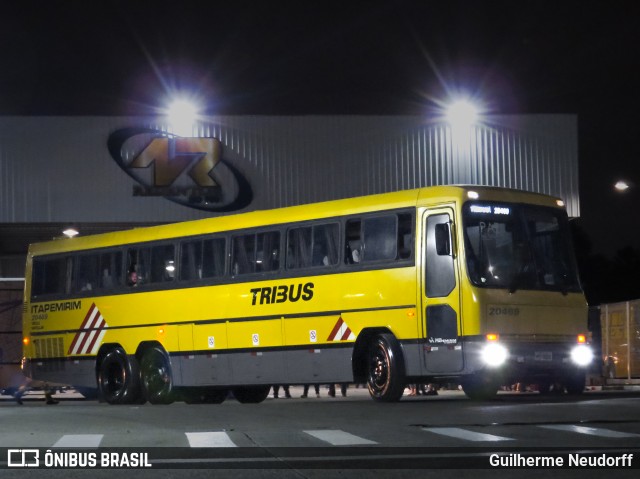 Ônibus Particulares 20469 na cidade de Curitiba, Paraná, Brasil, por Guilherme Neudorff. Número da foto: #12901350.