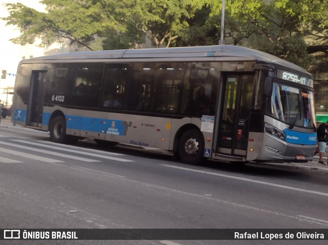 Viação Paratodos > São Jorge > Metropolitana São Paulo > Mobibrasil 6 4132 na cidade de São Paulo, São Paulo, Brasil, por Rafael Lopes de Oliveira. Número da foto: #12900595.