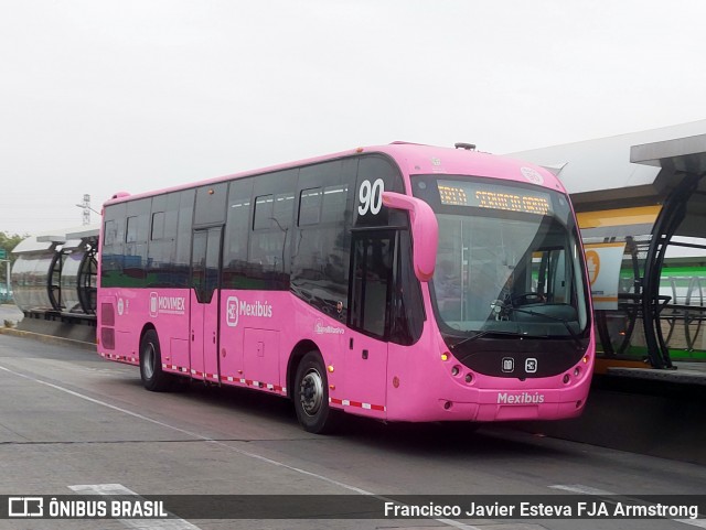 Mexibus 90 na cidade de Ecatepec de Morelos, Estado de México, México, por Francisco Javier Esteva FJA Armstrong. Número da foto: #12903973.