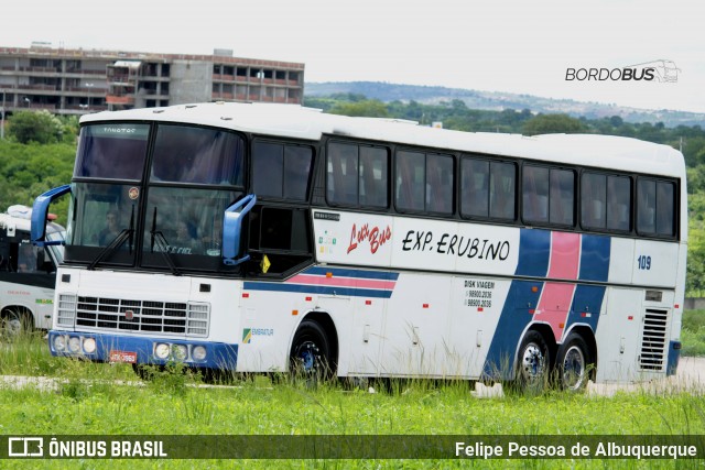 Expresso Erubino 109 na cidade de Caruaru, Pernambuco, Brasil, por Felipe Pessoa de Albuquerque. Número da foto: #12903192.