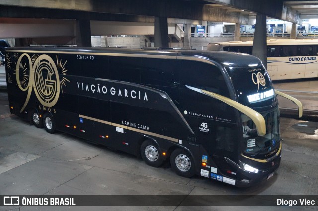 Viação Garcia 96111 na cidade de Curitiba, Paraná, Brasil, por Diogo Viec. Número da foto: #12902858.