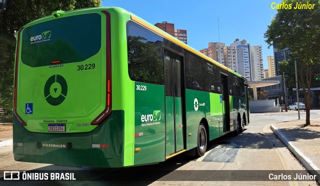 Viação Reunidas 30.229 na cidade de Goiânia, Goiás, Brasil, por Carlos Júnior. Número da foto: #12903950.