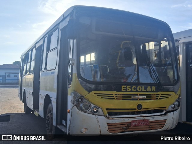Escolares 2965 na cidade de Brazlândia, Distrito Federal, Brasil, por Pietro Ribeiro. Número da foto: #12908071.