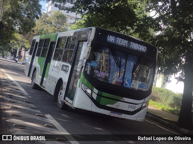 Empresa de Ônibus Vila Galvão 2425 na cidade de Guarulhos, São Paulo, Brasil, por Rafael Lopes de Oliveira. Número da foto: #12905876.