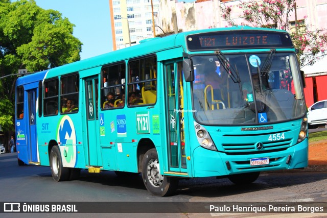 Viação Sorriso de Minas 4554 na cidade de Uberlândia, Minas Gerais, Brasil, por Paulo Henrique Pereira Borges. Número da foto: #12907278.