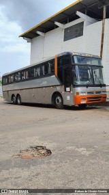 Ônibus Particulares  na cidade de Belo Horizonte, Minas Gerais, Brasil, por Bárbara de Oliveira Almeida. Número da foto: #12907425.