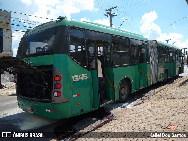 VCG - Viação Campos Gerais 1345 na cidade de Ponta Grossa, Paraná, Brasil, por Kallel Dos Santos. Número da foto: #12910200.
