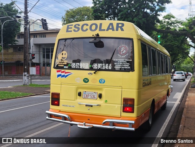 Escolares 534 na cidade de Foz do Iguaçu, Paraná, Brasil, por Brenno Santos. Número da foto: #12908362.