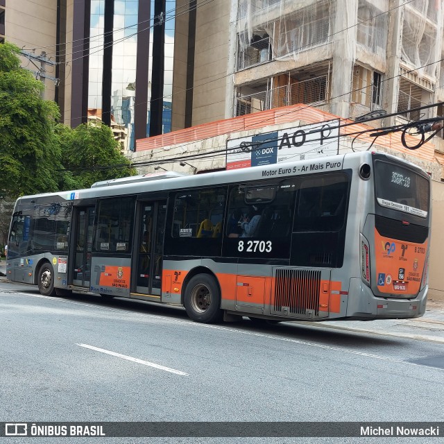Viação Gato Preto 8 2703 na cidade de São Paulo, São Paulo, Brasil, por Michel Nowacki. Número da foto: #12910814.
