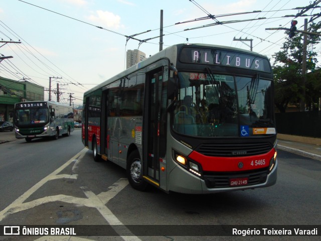 Allibus Transportes 4 5465 na cidade de São Paulo, São Paulo, Brasil, por Rogério Teixeira Varadi. Número da foto: #12909521.