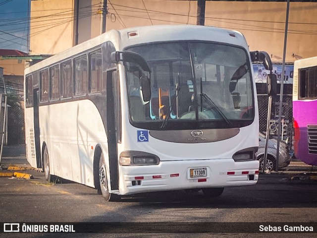 Comtrasuli 82 na cidade de San José, San José, Costa Rica, por Sebas Gamboa. Número da foto: #12912385.