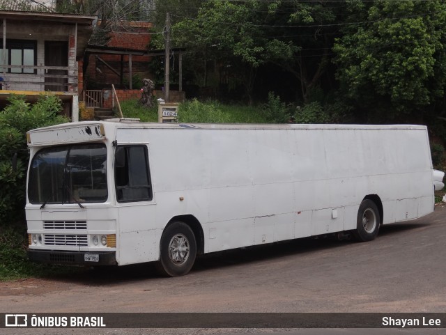 Ônibus Particulares 1504 na cidade de Novo Hamburgo, Rio Grande do Sul, Brasil, por Shayan Lee. Número da foto: #12913700.