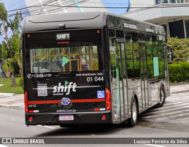 Shift Mobilidade Corporativa 01 044 na cidade de São Paulo, São Paulo, Brasil, por Luciano Ferreira da Silva. Número da foto: #12913759.