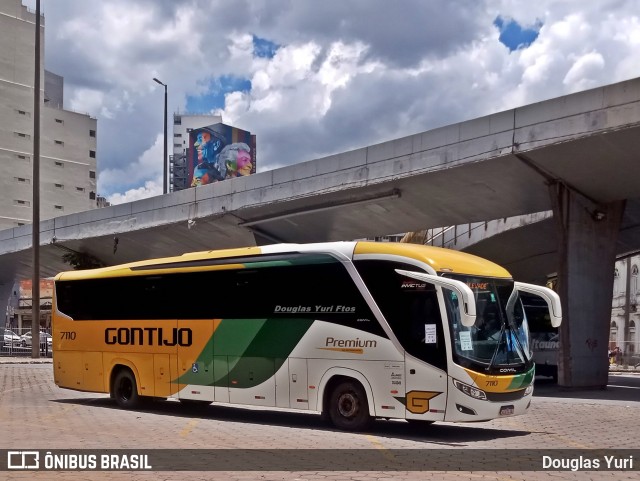 Empresa Gontijo de Transportes 7110 na cidade de Belo Horizonte, Minas Gerais, Brasil, por Douglas Yuri. Número da foto: #12911631.