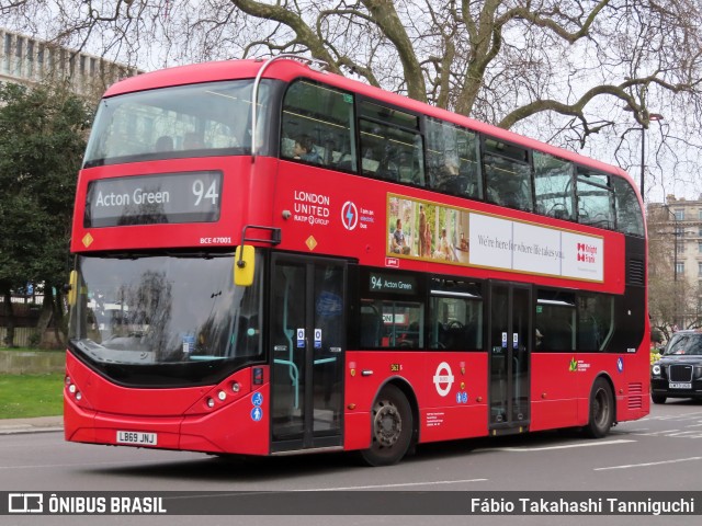 First Bus BCE47001 na cidade de London, Greater London, Inglaterra, por Fábio Takahashi Tanniguchi. Número da foto: #12912723.