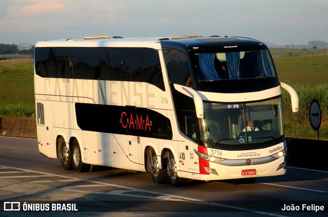 Auto Viação Catarinense 3716 na cidade de Lorena, São Paulo, Brasil, por João Felipe. Número da foto: #12911791.