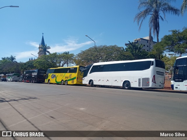 Ônibus Particulares 0000 na cidade de Martinho Campos, Minas Gerais, Brasil, por Marco Silva. Número da foto: #12913246.