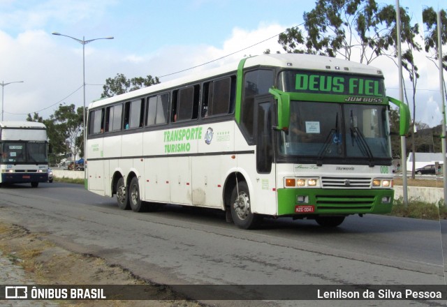 Ônibus Particulares 0041 na cidade de Caruaru, Pernambuco, Brasil, por Lenilson da Silva Pessoa. Número da foto: #12915434.