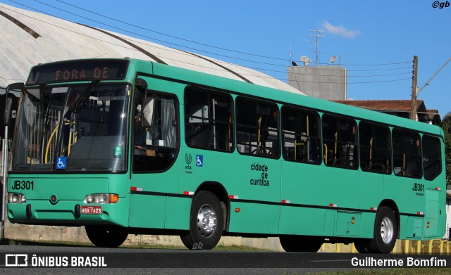 Expresso Azul JB301 na cidade de Curitiba, Paraná, Brasil, por Guilherme Bomfim. Número da foto: #12915719.
