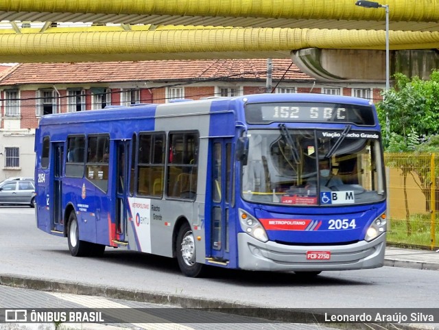 Viação Riacho Grande 2054 na cidade de São Paulo, São Paulo, Brasil, por Leonardo Araújo Silva. Número da foto: #12915478.