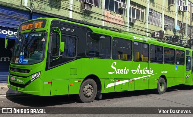 Transportes Santo Antônio RJ 161.047 na cidade de Duque de Caxias, Rio de Janeiro, Brasil, por Vitor Dasneves. Número da foto: #12914918.