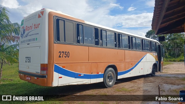Ônibus Particulares 2750 na cidade de Bujaru, Pará, Brasil, por Fabio Soares. Número da foto: #12914221.