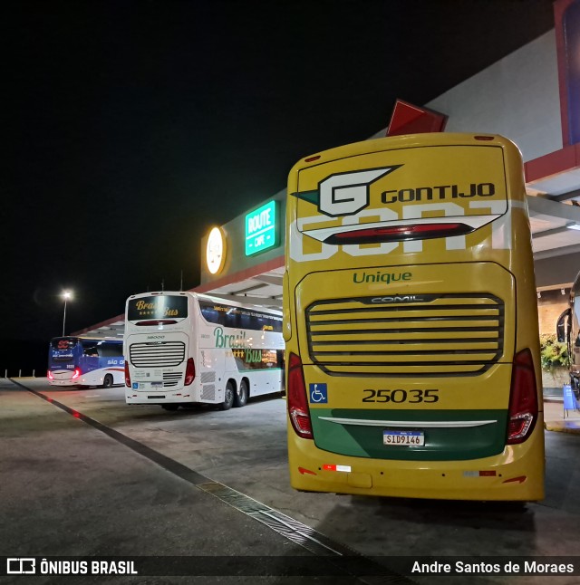 Empresa Gontijo de Transportes 25035 na cidade de São Sebastião da Bela Vista, Minas Gerais, Brasil, por Andre Santos de Moraes. Número da foto: #12916704.