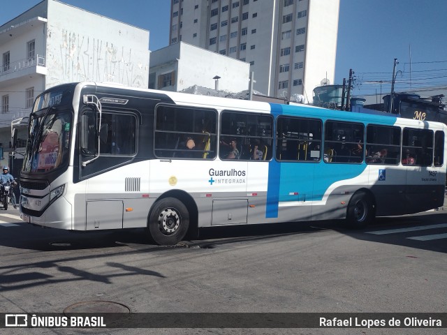 VUG - Viação Urbana Guarulhos 1437 na cidade de Guarulhos, São Paulo, Brasil, por Rafael Lopes de Oliveira. Número da foto: #12917756.