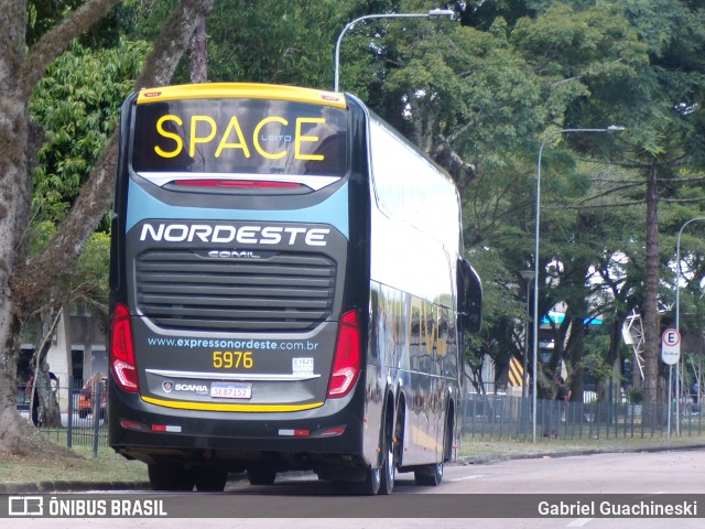 Expresso Nordeste 5976 na cidade de Curitiba, Paraná, Brasil, por Gabriel Guachineski. Número da foto: #12917176.