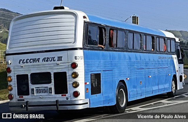 Ônibus Particulares 6761 na cidade de Aparecida, São Paulo, Brasil, por Vicente de Paulo Alves. Número da foto: #12916160.
