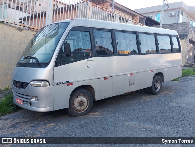 Escolares GVP8508 na cidade de Belo Horizonte, Minas Gerais, Brasil, por Symon Torres. Número da foto: #12919642.