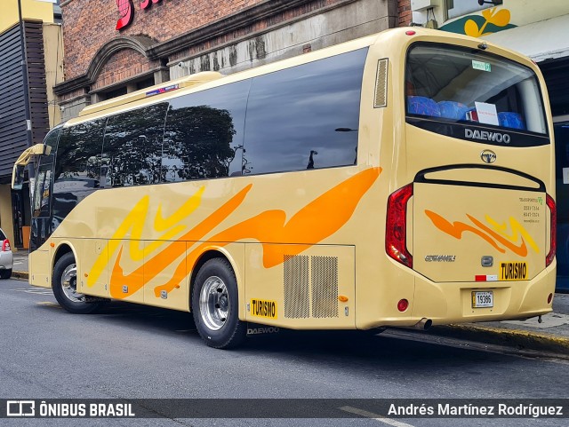 Transportes WJ 00 na cidade de Catedral, San José, San José, Costa Rica, por Andrés Martínez Rodríguez. Número da foto: #12918394.