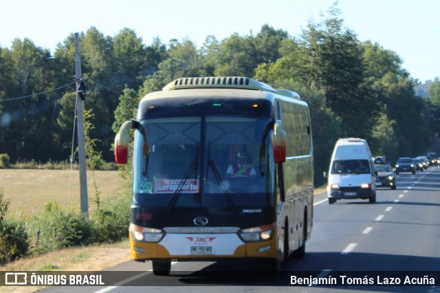 JAC 7729 na cidade de Villarrica, Cautín, Araucanía, Chile, por Benjamín Tomás Lazo Acuña. Número da foto: #12919045.