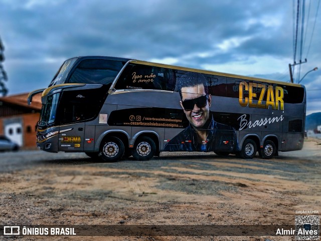 Banda Enigma 2014 na cidade de Indaial, Santa Catarina, Brasil, por Almir Alves. Número da foto: #12919087.
