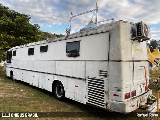 Motorhomes 2400 na cidade de Colatina, Espírito Santo, Brasil, por Rafael Rosa. Número da foto: #12919425.