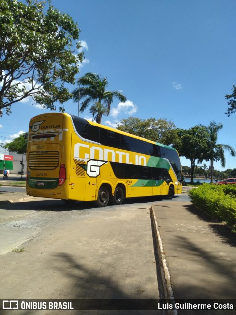 Empresa Gontijo de Transportes 23015 na cidade de Patos de Minas, Minas Gerais, Brasil, por Luis Guilherme Costa. Número da foto: #12918992.