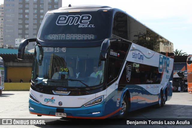 Pullman Eme Bus 05 na cidade de Estación Central, Santiago, Metropolitana de Santiago, Chile, por Benjamín Tomás Lazo Acuña. Número da foto: #12918928.