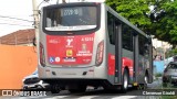 Allibus Transportes 4 5215 na cidade de São Paulo, São Paulo, Brasil, por Cleverson Giraldi. Número da foto: #12918430.