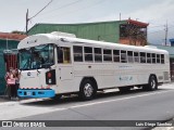 Grupo Acuza Barveña HB 4825 na cidade de Heredia, Heredia, Heredia, Costa Rica, por Luis Diego Sánchez. Número da foto: #12918247.