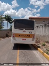 Escolares 836 na cidade de Juatuba, Minas Gerais, Brasil, por Luciano Veras. Número da foto: #12854359.