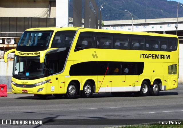 Viação Itapemirim 17405 na cidade de Rio de Janeiro, Rio de Janeiro, Brasil, por Luiz Petriz. Número da foto: #12921126.