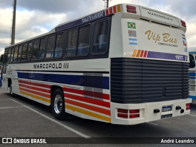 Vip Bus Comércio de Ônibus 1977 na cidade de Barueri, São Paulo, Brasil, por André Leandro. Número da foto: #12920912.