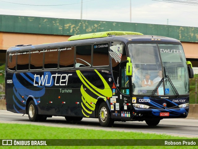 Twister Locadora e Turismo 0205 na cidade de São José dos Campos, São Paulo, Brasil, por Robson Prado. Número da foto: #12923859.