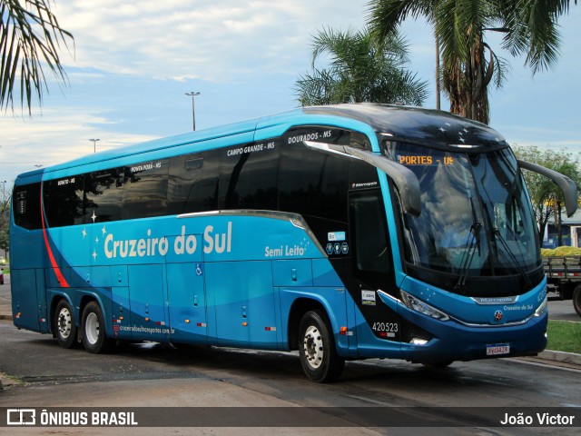 Cruzeiro do Sul Transportes 420523 na cidade de Campo Grande, Mato Grosso do Sul, Brasil, por João Victor. Número da foto: #12924654.