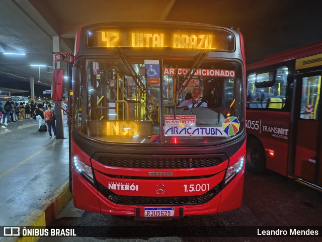 Viação Araçatuba 1.5.001 na cidade de Niterói, Rio de Janeiro, Brasil, por Leandro Mendes. Número da foto: #12923472.